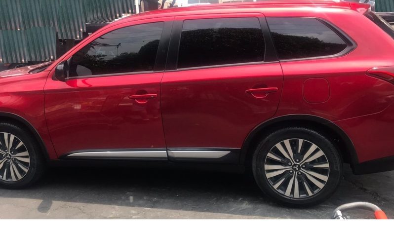 
 MITSUBISHI OULANDER full									